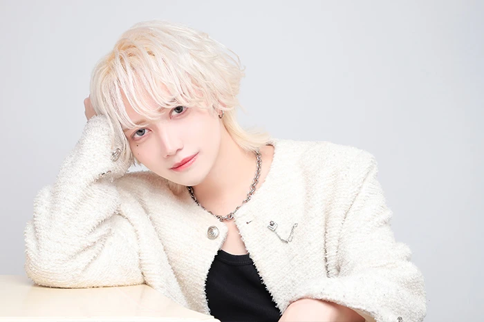 キャストカバー画像1