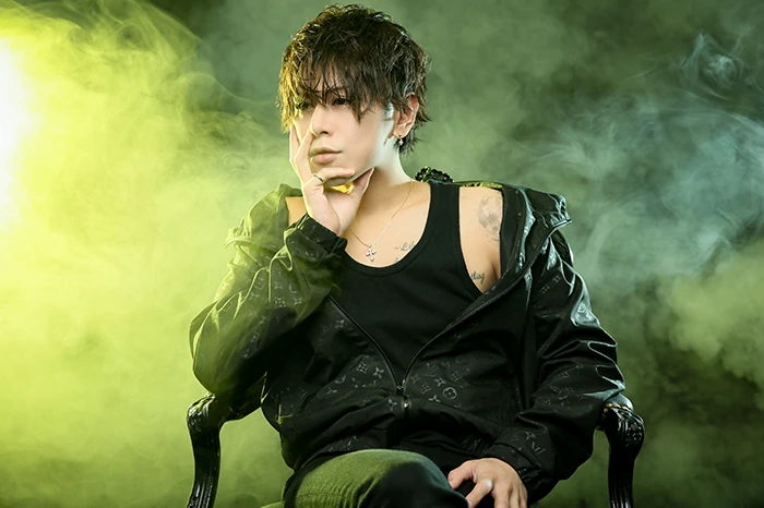 キャストカバー画像2