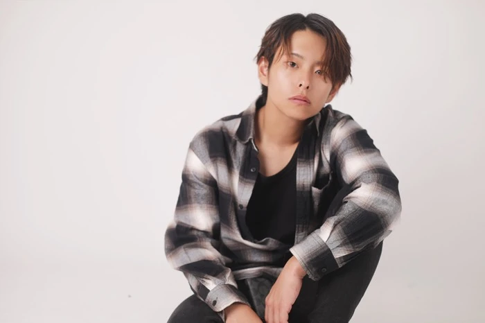 キャストカバー画像1