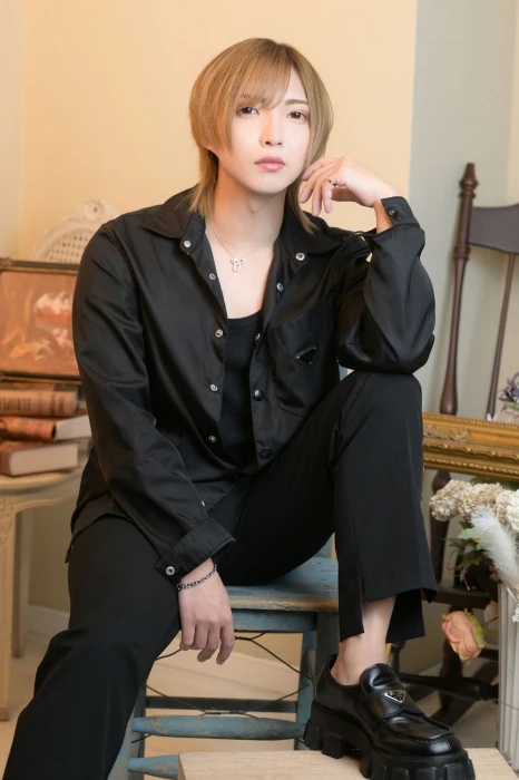 キャストカバー画像1