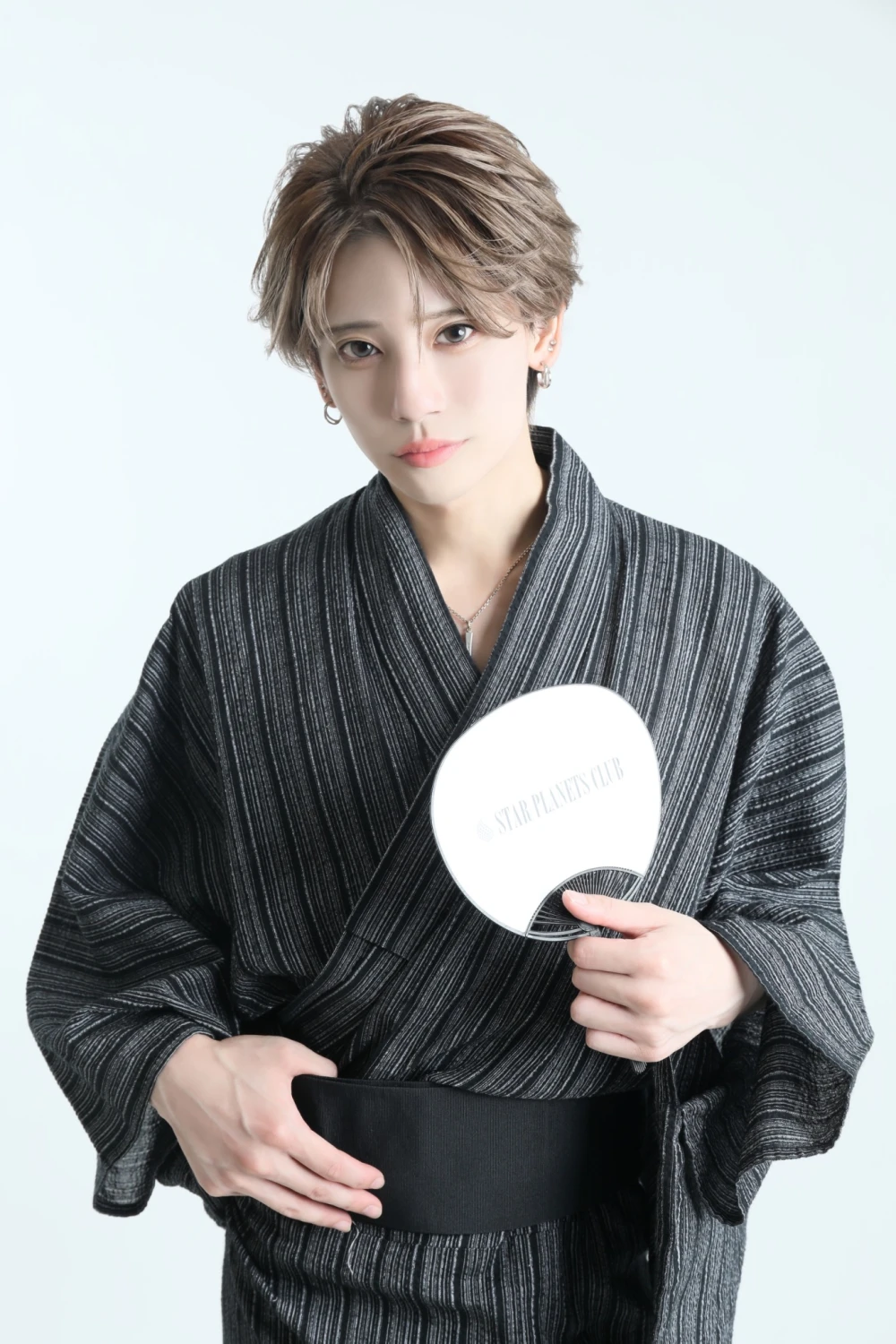 キャストカバー画像2