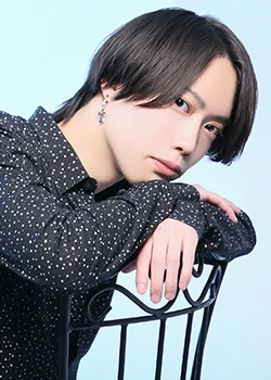 佐藤大樹　BIGクッション Fe8PpSCVsAIAsyF.jpg