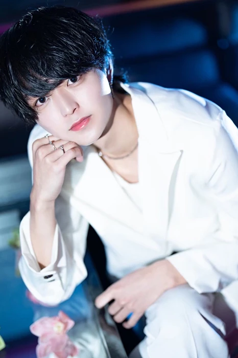 キャストカバー画像2