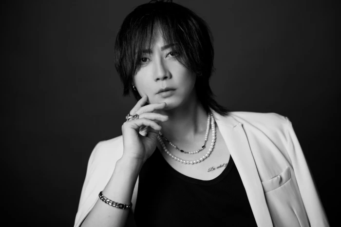 キャストカバー画像1