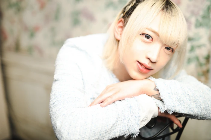 キャストカバー画像1