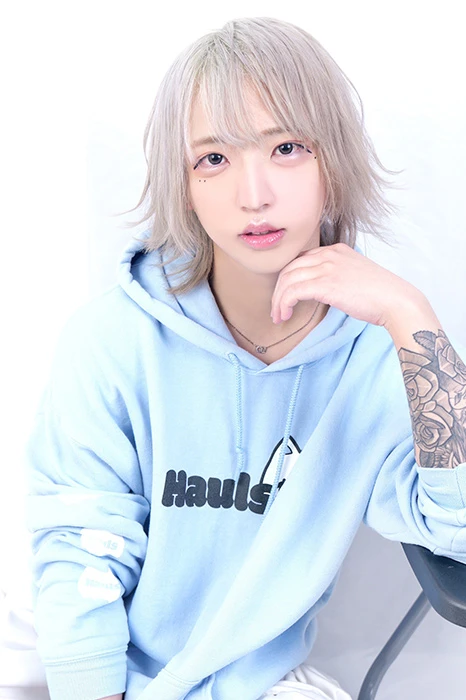 キャストカバー画像3