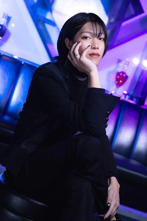 キャストカバー画像1