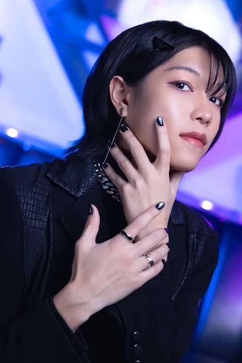 キャストカバー画像2