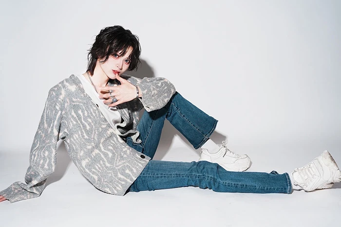 キャストカバー画像1