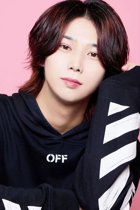 キャストカバー画像1