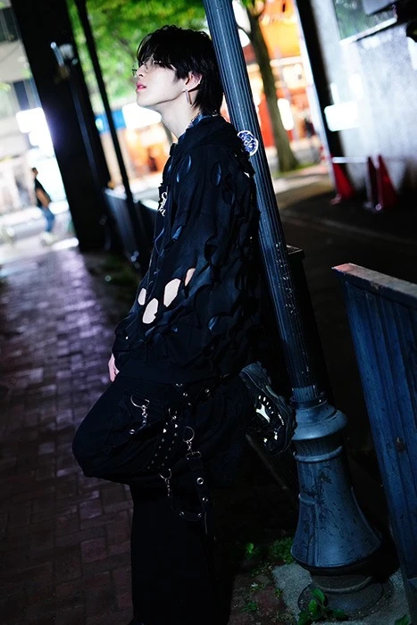 キャストカバー画像2