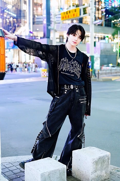 キャストカバー画像3