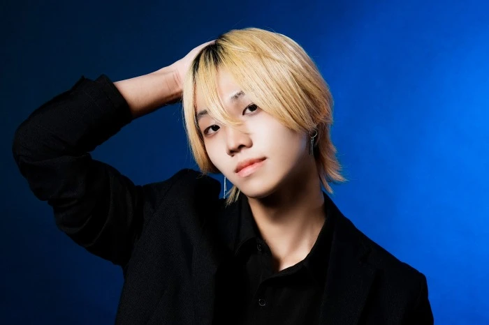 キャストカバー画像1