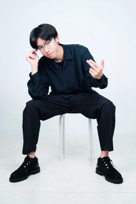 キャストカバー画像3