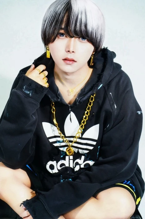 キャストカバー画像1