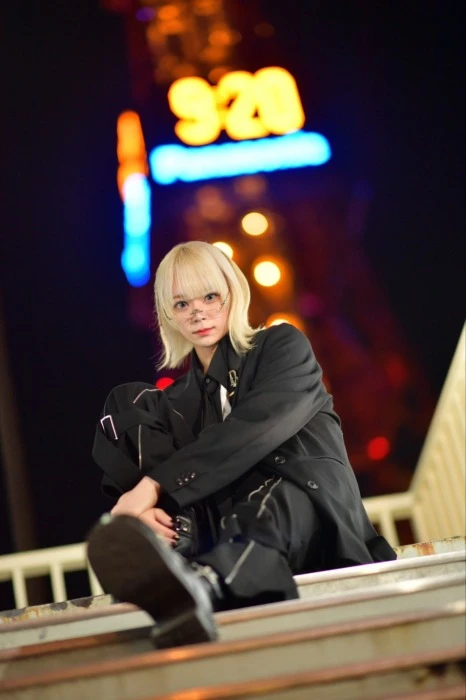 キャストカバー画像1