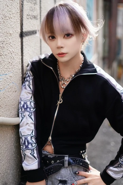 キャストカバー画像2