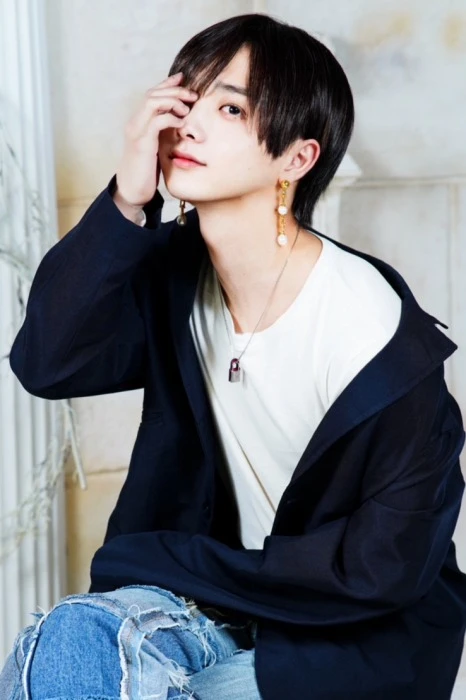 キャストカバー画像2