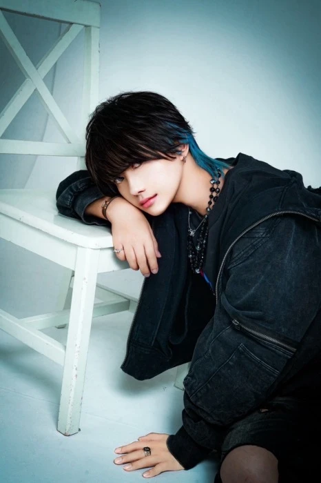 キャストカバー画像1