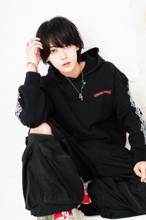 キャストカバー画像1