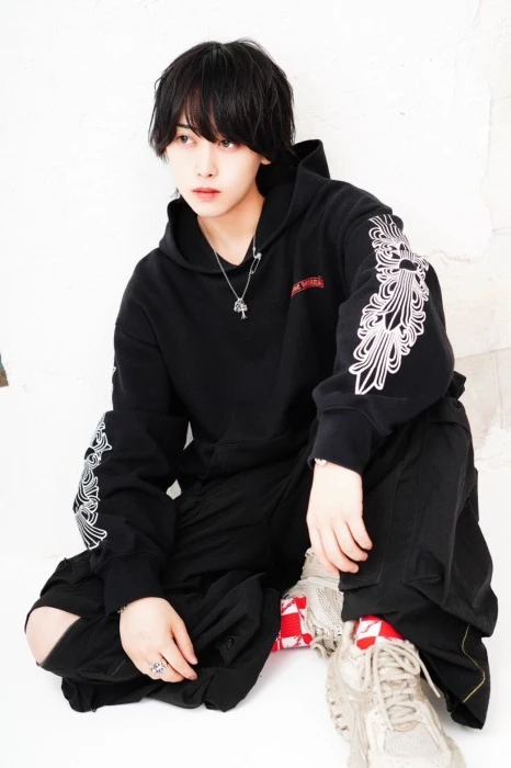 キャストカバー画像2