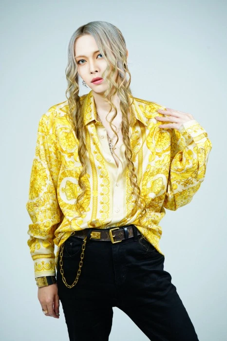 キャストカバー画像1