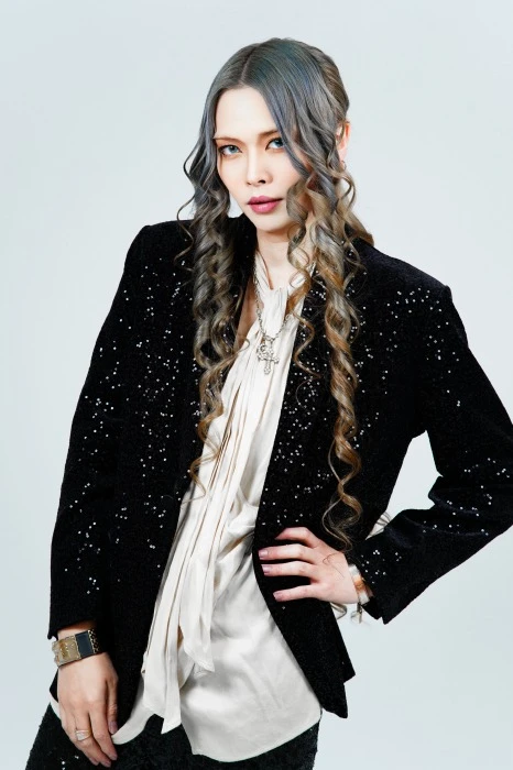 キャストカバー画像2