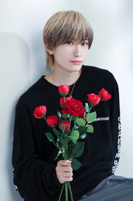 キャストカバー画像1