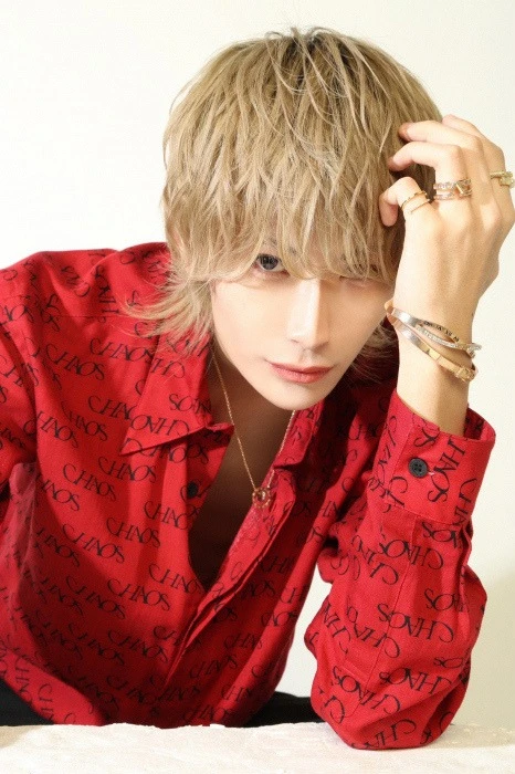 キャストカバー画像2