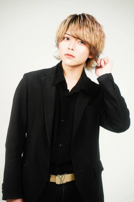 キャストカバー画像2