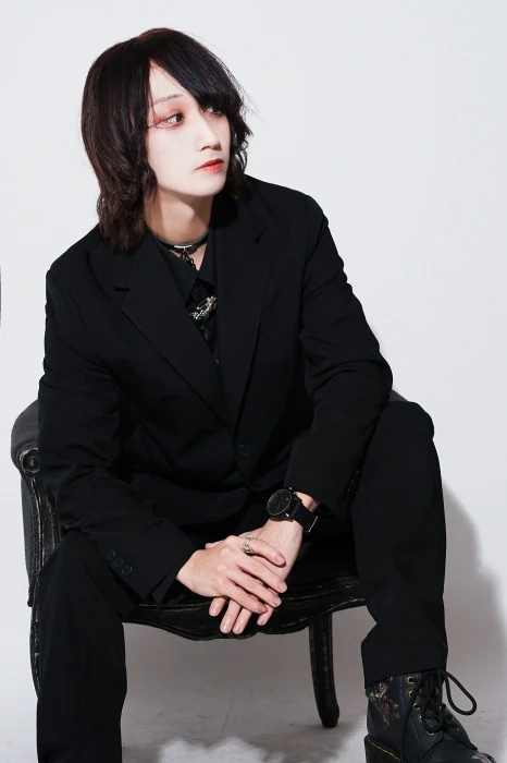 キャストカバー画像2