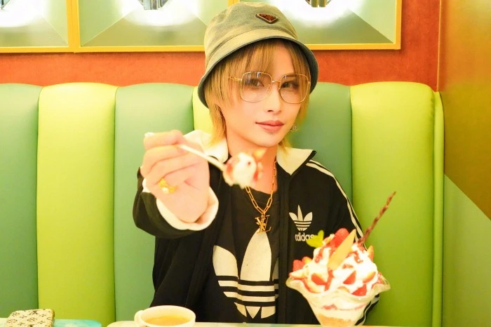 キャストカバー画像1