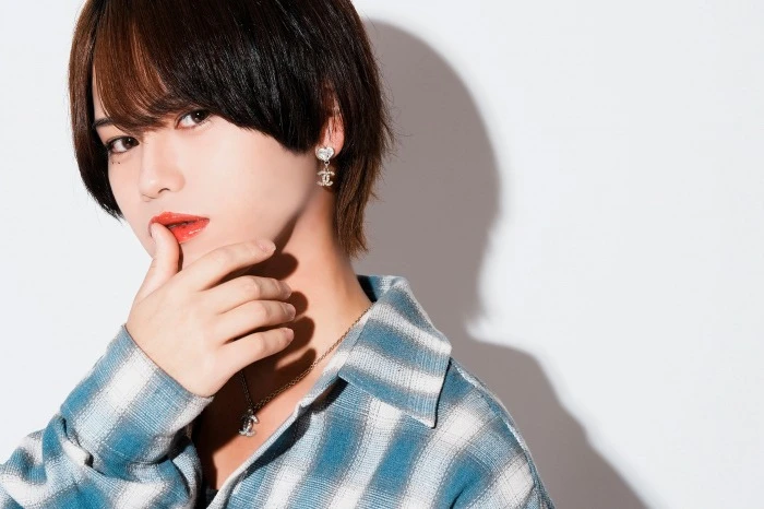 キャストカバー画像1