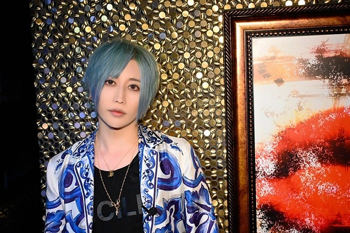 キャストカバー画像1