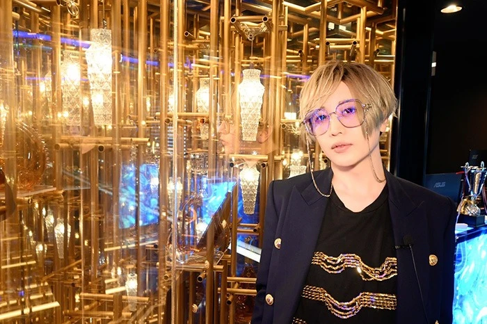 キャストカバー画像2