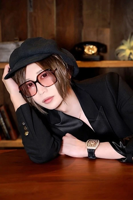 キャストカバー画像3