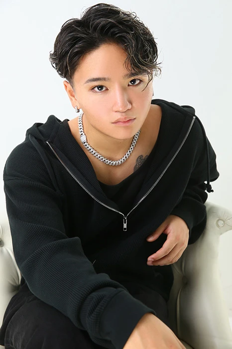 キャストカバー画像1