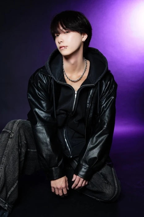 キャストカバー画像1