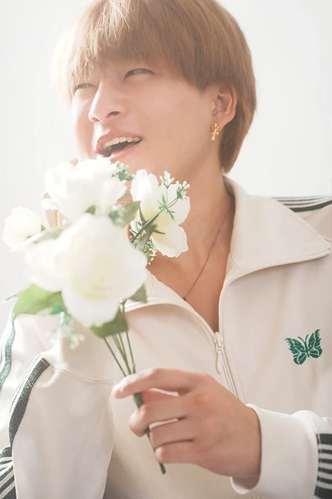 キャストカバー画像2