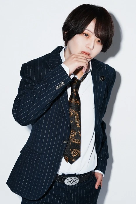 キャストカバー画像1