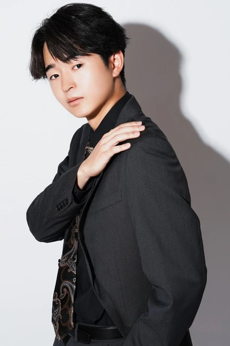 キャストカバー画像1