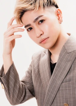 キャストカバー画像1