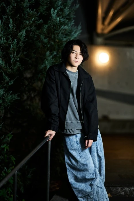 キャストカバー画像1