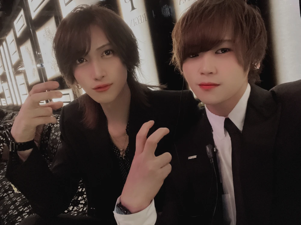 装備はスーツで