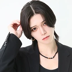 冴