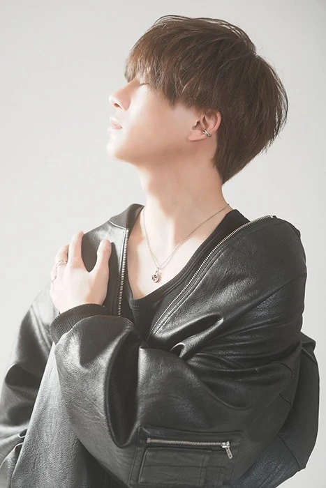 キャストカバー画像1