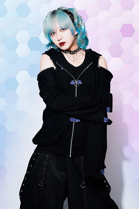 キャストカバー画像1