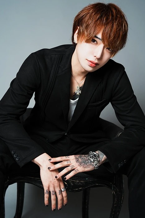 キャストカバー画像1