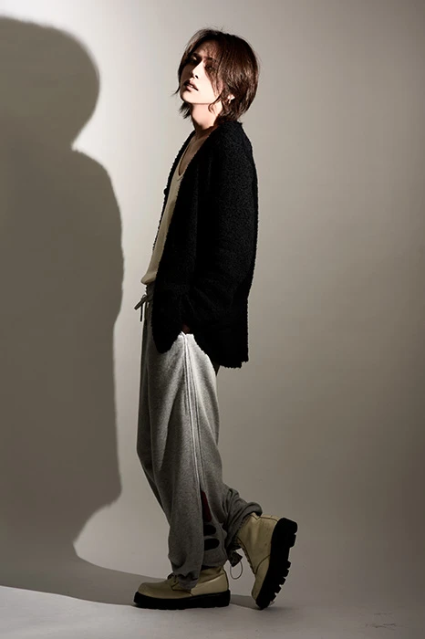 キャストカバー画像1