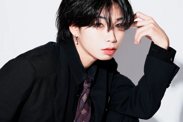 キャストカバー画像1